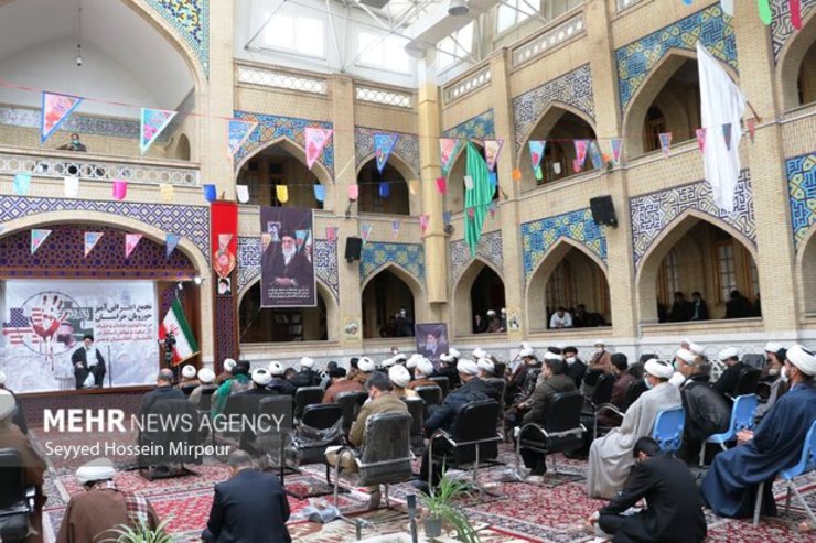 طلاب و استادان حوزه علمیه مشهد با تجمع در مدرسه علمیه نواب این شهر اعدام جوانان شیعه در عربستان سعودی را محکوم کردند.