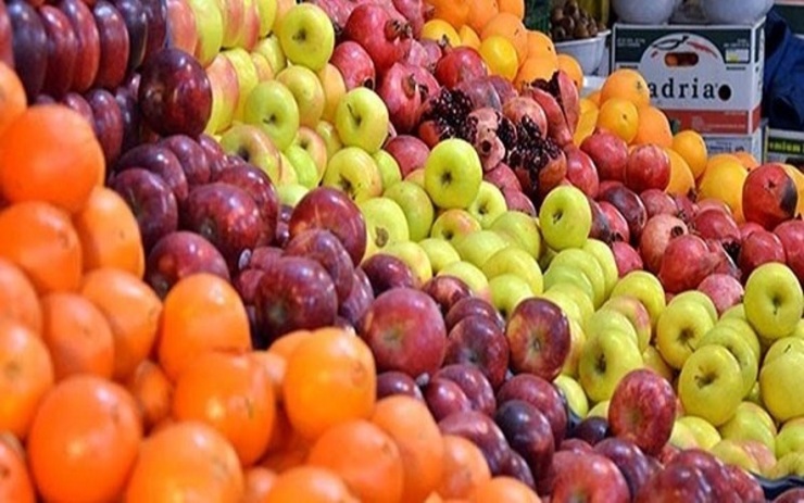 معاون هماهنگی امور اقتصادی استانداری تهران در تشریح قیمت میوه تنظیم بازاری شب عید گفت: برای ایام عید نوروز هر کیلو پرتقال ۹هزار تومان، سیب قرمز ۱۱هزار تومان و سیب زرد ۱۲ هزار تومان عرضه خواهد شد.