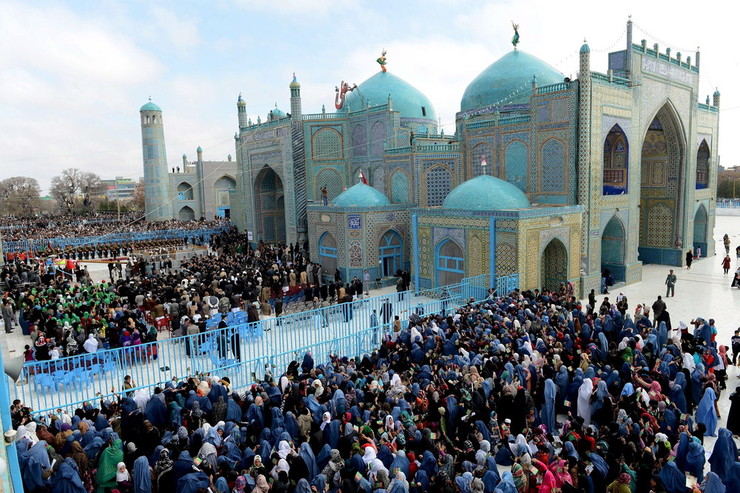 یعقوب یسنا نویسنده و پژوهشگر زبان و ادبیات فارسی در واکنش به اظهارات طالبان مبنی بر اینکه نوروز رسم مجوسی‌هاست گفت: مجوس خواندن نوروز، توهینی بزرگ به مردمان فارسی‌زبانان در ایران، افغانستان، منطقه و جهان است.
