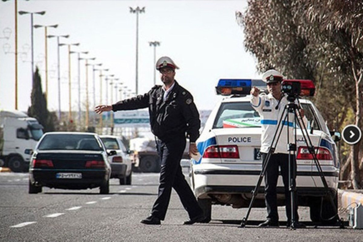 به دنبال ارسال پیامک هشدارآمیز پلیس راهنمایی و رانندگی به برخی از رانندگان معاون اجتماعی و فرهنگ ترافیک این پلیس توضیحاتی را ارائه کرد.