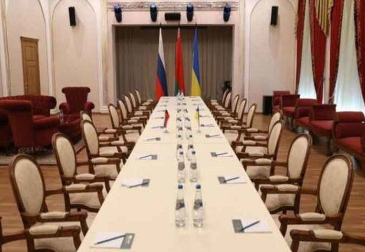 یکی از مذاکره کنندگان روسیه گفت: ما به توافق با اوکراین درباره وضعیت بی طرفی و عدم پیوستن « کی یف » به پیمان آتلانتیک شمالی (ناتو) و خلع سلاح اوکراین نزدیک شده ایم.