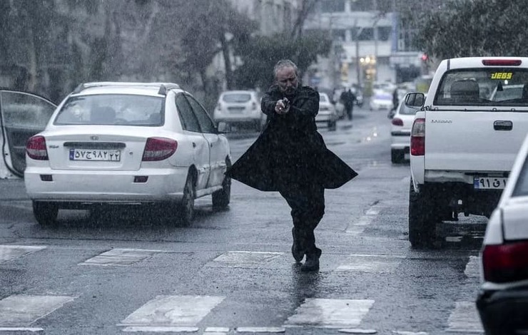 عوامل فیلم سینمایی «مرد بازنده» در اعتراض به نحوه تخصیص تیزر‌های تلویزیونی به این فیلم و بی عدالتی صداوسیما در حمایت از سینمای ایران، اطلاعیه‌ای صادر کردند.