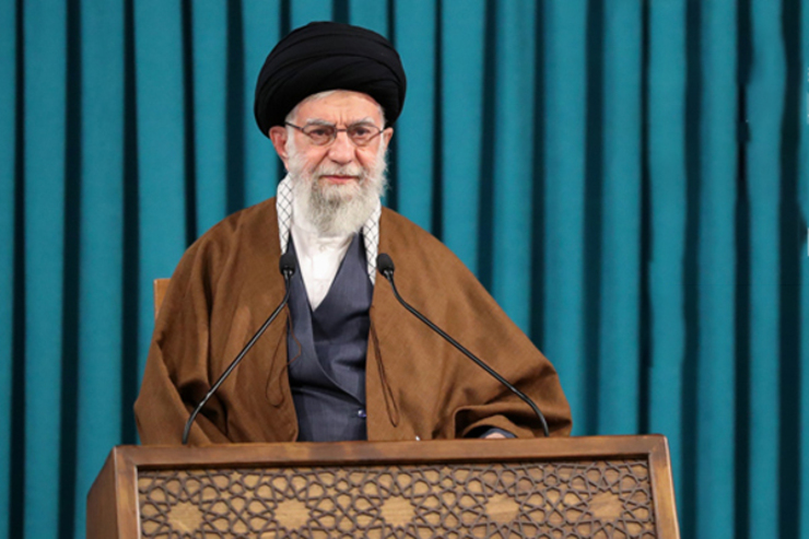 حضرت آیت‌الله خامنه‌ای رهبر انقلاب اسلامی در پیامی به‌مناسبت آغاز سال ۱۴۰۱، سال جدید را سال «تولید؛ دانش‌بنیان، اشتغال‌آفرین» نام‌گذاری کردند.