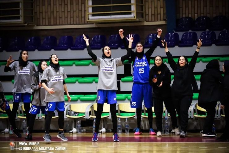 تیم‌های زنان گروه بهمن توانست از سد اکسون بگذرد و به فینال لیگ برتر بسکتبال راه یابد.