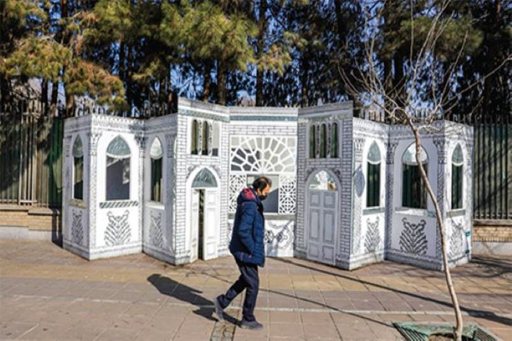 اهالی منطقه یک می‌گویند انتخاب مکان برای جانمایی نماد‌های نوروزی باید با دقت بیشتری انجام شود.