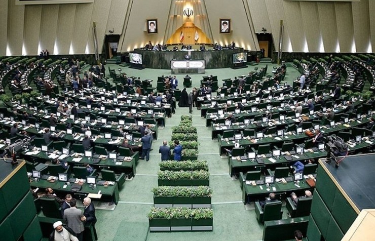 نایب رئیس مجلس شورای اسلامی به کمیسیون آموزش و تحقیقات ماموریت داد تا در خصوص پیگیری وضعیت معلمان حق التدریسی جلسه تشکیل داده و نتایج آن را به صحن مجلس ارائه کند.