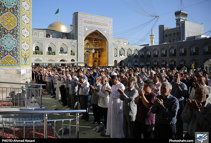 نماز جمعه، نمازی است که مسلمانان هر جمعه، اول ظهر و به جای نماز ظهر برگزار می‌کنند. این نماز باید حتماً به صورت جماعت خوانده شود و به تنهایی نمی‌توان آن را خواند.
