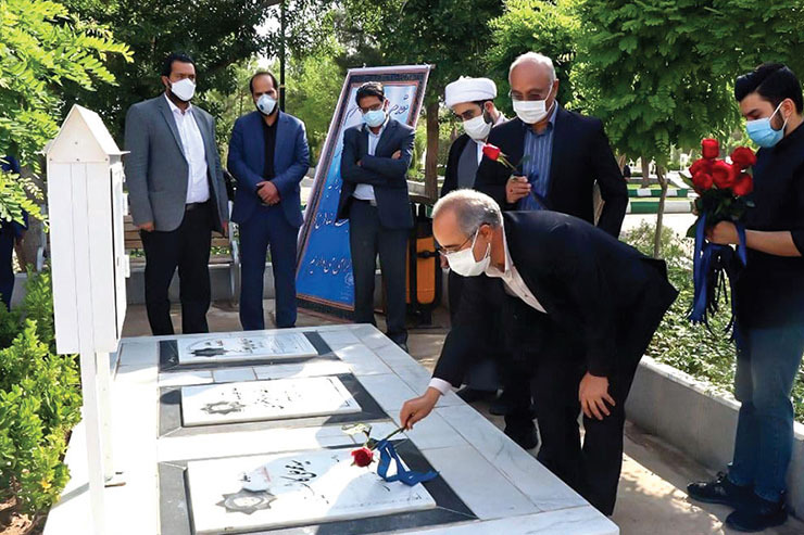 کاشت درخت به نام نمایندگان ادوار شورای شهر مشهد