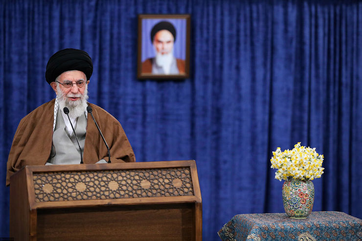 حضرت آیت الله خامنه ای رهبر معظم انقلاب اسلامی (مدظله العالی) ساعت ۱۸ روز یکشنبه ۱۲ اردیبهشت ۱۴۰۰ به صورت زنده از طریق شبکه های رسانه ملی با مردم سخن خواهند گفت.