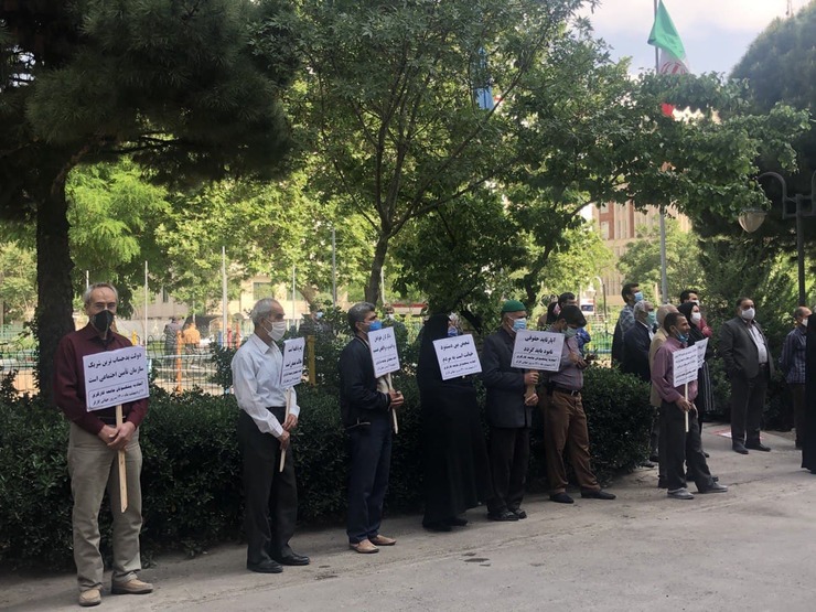 حسن صادقی با تکذیب اخبار بازداشتی‌های روز جهانی کارگر در روز شنبه (۱۱ اردیبهشت ۱۴۰۰) گفت: اگر می‌گویند سی نفر بازداشت شده، مشخصات و کد ملی افراد بازداشتی را به ما بدهند تا پیگیری کنیم.