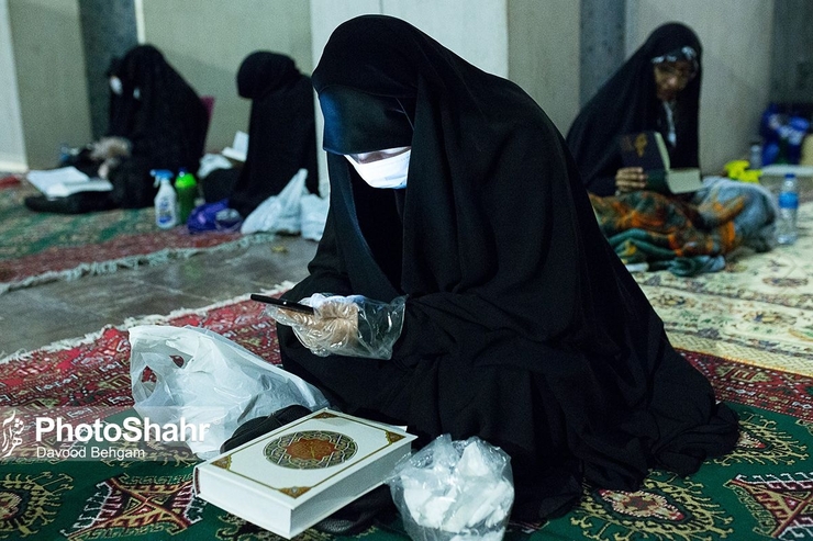 دعای روز بیست و یکم ماه مبارک رمضان: خدایا برایم در این ماه دلیلى به موجبات خوشنودى خود مقرر فرما، و راهى براى تسلط شیطان بر من باقى مگذار، و بهشت را منزل و آسایشگاهم قرار ده، اى برآرنده حاجات جویندگان.