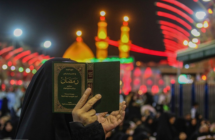 یکی از اعمال بافضیلت در شب قدر، زیارت امام حسین (ع) است.