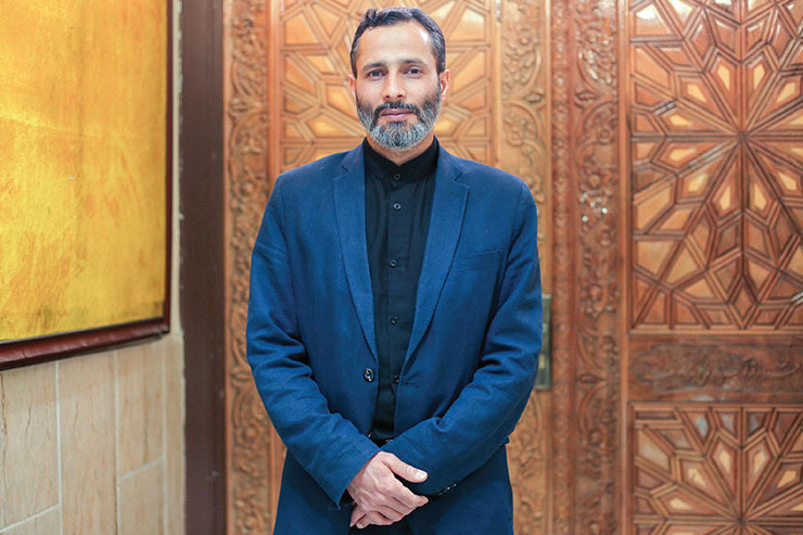 داریم کم کم به زندگی با سبک کرونا عادت می‌کنیم و یاد می‌گیریم چطور بدون تعطیل‌کردن کسب و کار و آیین‌ها و سنت‌هایمان موارد بهداشتی را هم رعایت کنیم. شب‌های قدر یکی از همین آیین‌ها و مراسم‌های مذهبی است که باید به آن توجه ویژه شود.