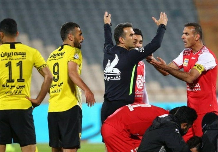 دو تیم پرسپولیس و سپاهان در حالی در چارچوب هفته بیست و دوم رقابت های لیگ بیستم به مصاف هم خواهند رفت که این دیدار سنتی، همیشه حساسیت ها و هیجان های خاص خود را داشته تا جایی که برخی این بازی مهم را ال کلاسیکوی ایرانی می دانند.
