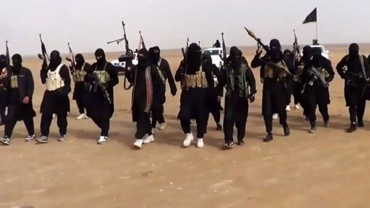 معاون سیاسی سپاه در برنامه تلویزیونی گفت: برخی از مسئولین ما که جمهوری اسلامی را در موضع ضعف میدانند می‌خواستند درباره داعش با آمریکا توافق کنند.