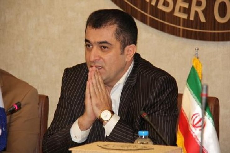 اسماعیل خلیل زاده، رئیس هیات مدیره باشگاه استقلال به دلیل اخلال در نولید و پولشویی از سوی سپاه قدس استان گیلان درستگیر شده است. گفته می‌شود درفرودگاه دستگیر شده است.
