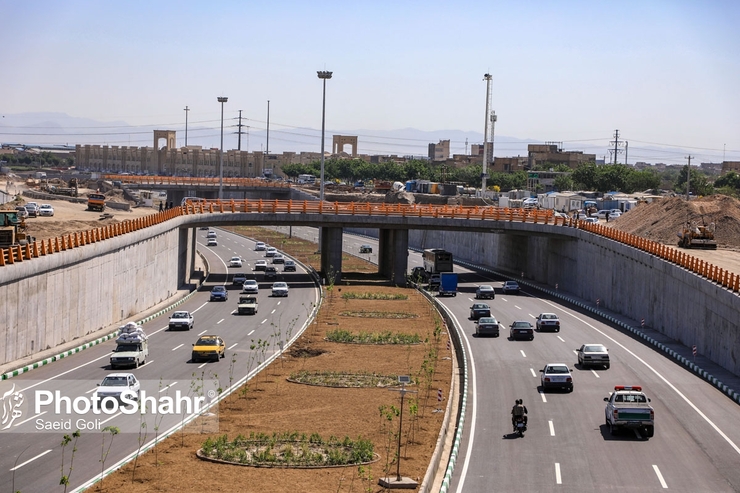 عملیات اجرای این پروژه در بهمن سال ۹۸، و در راستای ساماندهی محدوده شهرک شهید رجایی و باهنر در کنار احداث دو بوستان با هدف کاهش مشکلات این منطقه کم‌برخوردار آغاز شد، بعد از ۱۵ ماه فاز یک به بهره برداری رسید.
