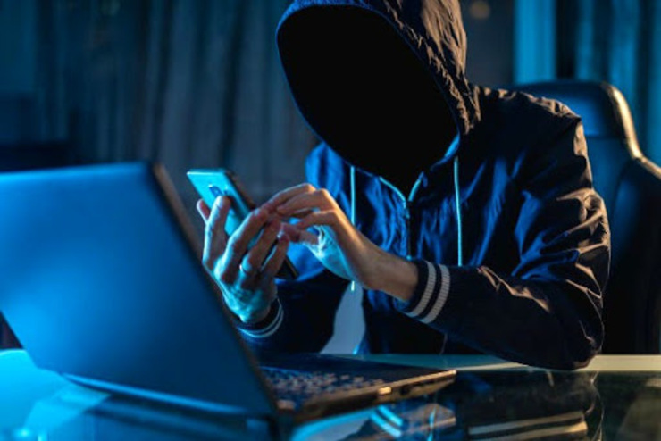اطلاعات هویتی ۳۰ میلیون مشتری بانک ملت از طریق هک شدن شرکت «به پرداخت ملت» به سرقت رفته است.