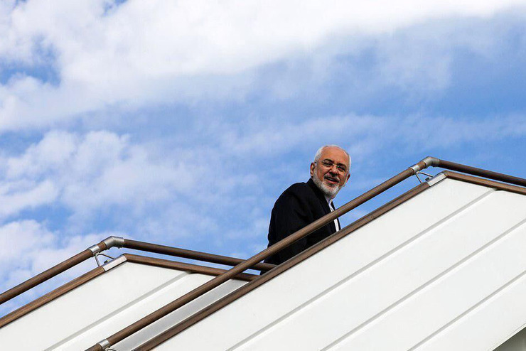 محمد جواد ظریف وزیر امور خارجه کشورمان در ادامه دیدار با مقامات کشورهای اروپایی وارد دوبلین، پایتخت ایرلند شد.
