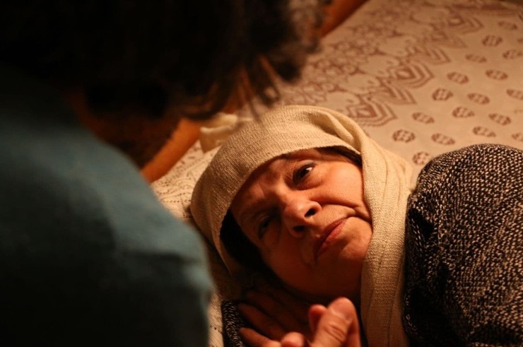 اظهارات مادر بابک خرمدین: پسرم مدتی قبل با زنی در خارج از کشور شریک شده بود، قرار بود این زن به او ۳ میلیارد تومان بدهد تا او خانه و وسایل کار تهیه کند.