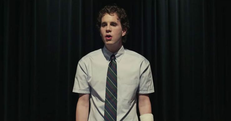 «یونیورسال پیکچرز» اولین تریلر فیلم «ایون هنسن عزیز» Dear Evan Hansen‎ به کارگردانی استیون شباسکی و با بازی جولیان مور و ایمی آدامز را منتشر کرد.