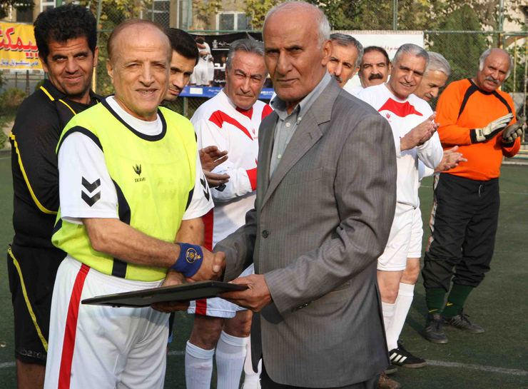 حمیدرضا گرشاسبی مدیرعامل اسبق پرسپولیس از icuخارج و به بخش منتقل شد.