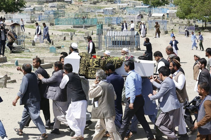 وزارت کشور افغانستان اعلام کرد که در جریان ۱۰ روز گذشته، ۶۳ غیرنظامی در «حملات و سایر تحرکات» طالبان کشته شده‌اند.
