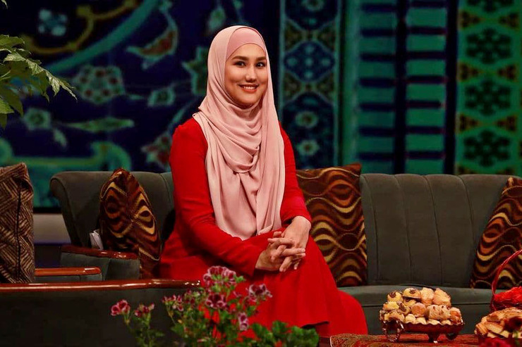 مرجان حیدری متولد ۱۳۷۴ و دانشجوی رشته خبرنگاری است که حدود پنج سال است شبکه رادیویی «آرا» را راه‌اندازی کرده و در فضای گویندگی و اجرا فعالیت می‌کند که برای مخاطب افغانستانی است.