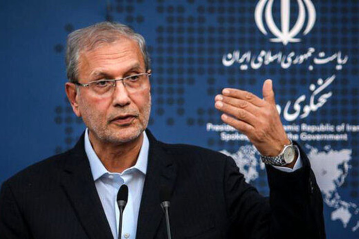 سخنگوی دولت گفت: منتظر بازگشت آقای ظریف به کشور و توضیحات لازم درباره سوء برداشت‌ها هستیم.