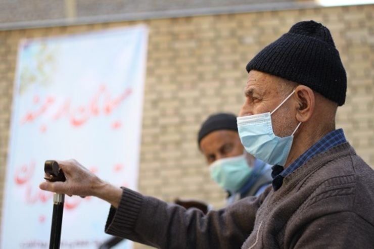 آغاز واکسیناسیون سالمندان بالای ۸۰ سال | نیازی به مراجعه حضوری سالمندان به مراکز بهداشت نیست