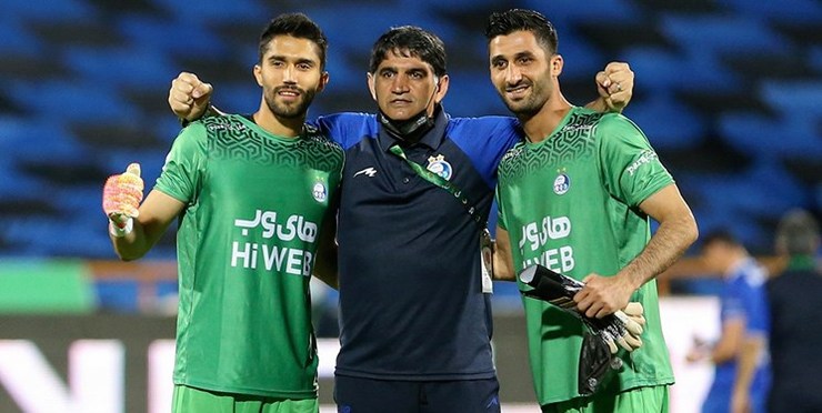 گرچه سید حسین حسینی دربازی با ذوب آهن مرتکب اشتباه شد، اما این بازگشت می‌تواند هشداری جدی از سوی کادرفنی استقلال به رشید مظاهری باشد که در ۸ بازی اخیر ۱۱ بار دروازه خود را باز شده دید.
