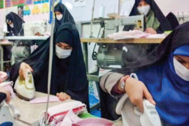 واژه کار جهادی یک پیش‌زمینه ذهنی برای مخاطبانش دارد؛ اینکه علاقه‌مندانی برای کار داوطلبانه حضور داشته باشند. «قرارگاه عملیاتی‌تبلیغی حضرت زینب (س)» نیز از نمونه همین گروه‌های جهادی است که وارد کار‌های مختلفی شده‌اندکه به‌جرئت می‌توان مهم‌ترینش را در تغسیل درگذشتگان کرونایی دانست.