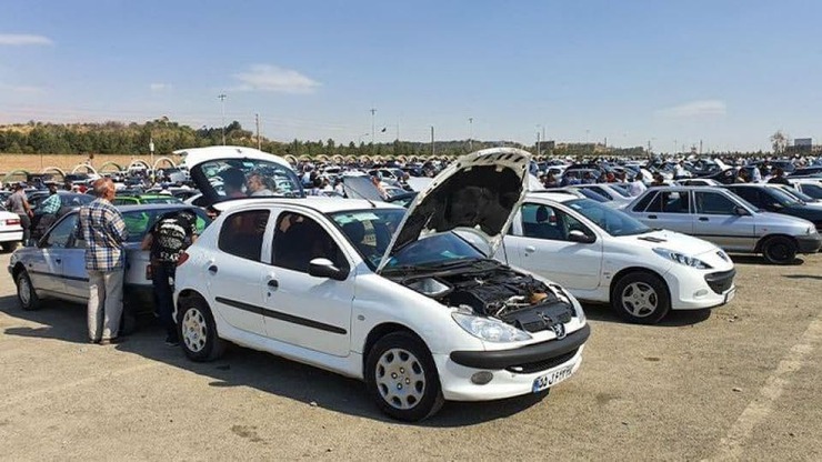  دلار، خودرو را گران کرد | خبری از معاملات خودرو نیست!