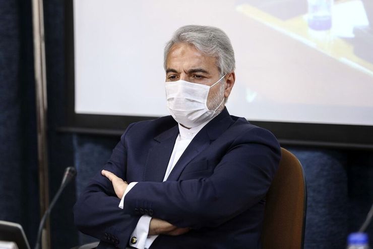 رئیس سازمان برنامه و بودجه کشور اعلام کرد تا پایان دولت کنونی تمام بدهی دولت به پیمانکاران تسویه می‌شود. محمدباقر نوبخت همچنین از بی حساب شدن با بازنشستگانی که پاداش پایان خدمت خود را دریافت نکرده اند خبر داد.