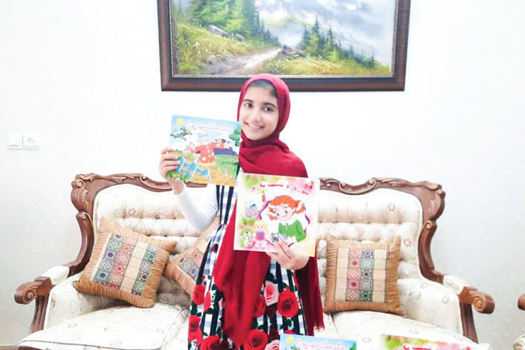سیده کیانا موسوی، نوجوان محله طرق با الگوگرفتن از پدرش، تاکنون دو کتاب داستان برای هم‌سالانش منتشر کرده است.