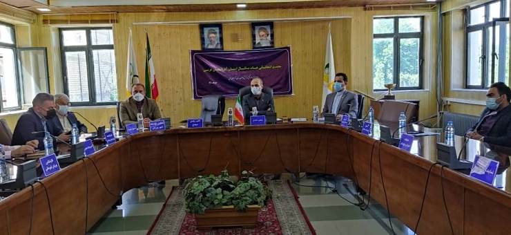 باشگاه شهرداری ارومیه که تیم بسکتبال ندارد و به تیم داری در والیبال معروف است، نماینده باشگاه‌های استان آذربایجان غربی در مجمع انتخابی بسکتبال بوده است!