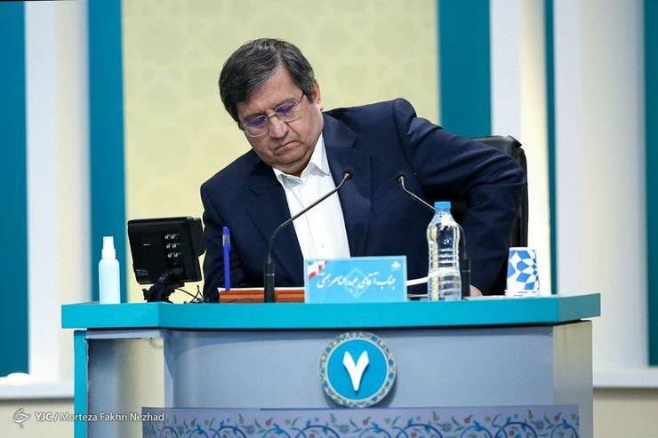 من در برابر جریانی هستم که می‌خواهند بروند کاخ سفید را حسینیه کنند! چه کسانی به سفارت عربستان حمله می‌کنند و ارزش پول ملت را پایین می‌آورند؟ من میگویم تحریم باعث مشکل اقتصادی شده، اما دوستان قبول نمی‌کنند. سالی بیست درصد، سود کاسبان تحریم از حجم تجارت خارجی ایران است.