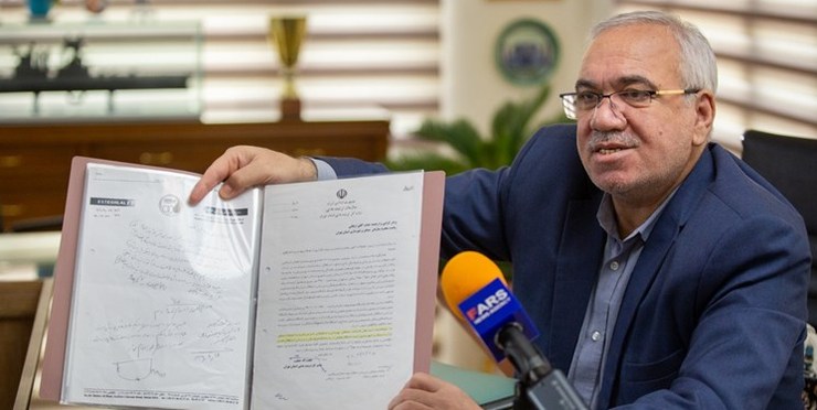علی فتح الله زاده، مدیرعامل سابق باشگاه استقلال بر این باور است که باشگاه استقلال از سوی برخی گروگان گرفته شده است...