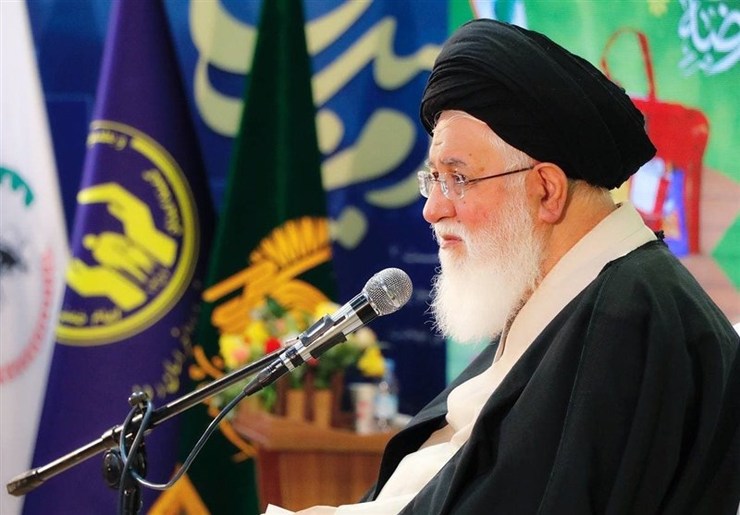 امام جمعه مشهد در خطبه‌های نماز جمعه گفت: دشمنان می خواهند مشارکت مردم در انتخابات را کاهش دهند تا نظام را تضعیف و با مشکل مواجه کنند.