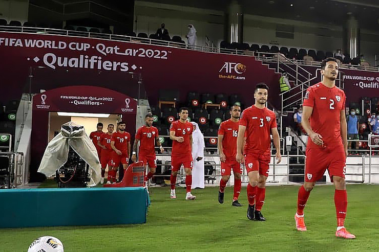شب گذشته تیم ملی فوتبال افغانستان به دیدار تیم ملی فوتبال عمان رفت و با نتیجه دو بر یک شکست خورد، حالا امید مردم افغانستان به پیروزی در برابر تیم ملی فوتبال هند است.