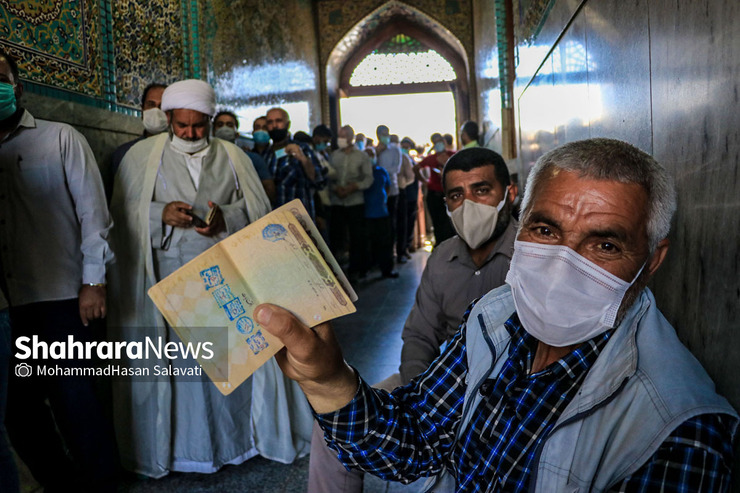رای‌گیری انتخابات سیزدهمین دوره ریاست‌جمهوری، ششمین دوره شوراهای اسلامی شهر و روستا، میان‌دوره‌ای مجلس یازدهم شورای اسلامی و میان‌دوره‌ای مجلس پنجم خبرگان رهبری،از ساعت ۷ صبح جمعه ۲۸ خرداد در سراسر ایران آغاز شد.