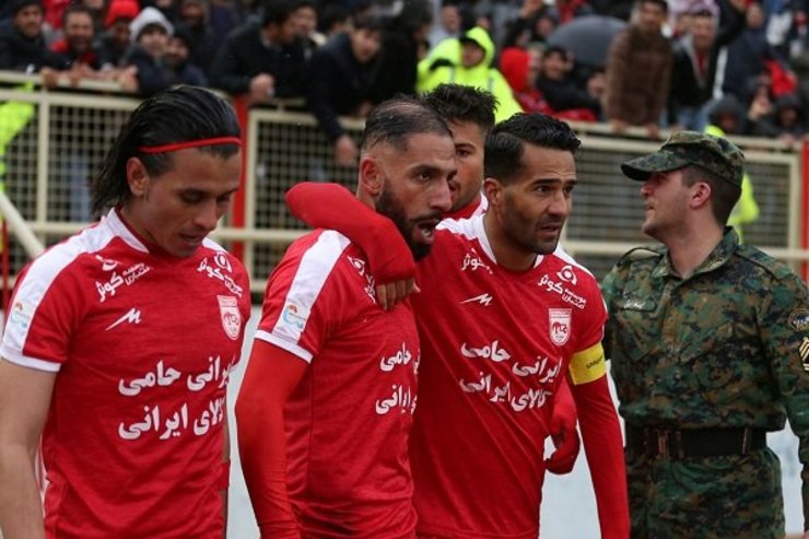 دو بازیکن تیم تراکتور بر خلاف نظر مالک این باشگاه تصمیم قطعی خود را برای جدایی از این باشگاه گرفتند.