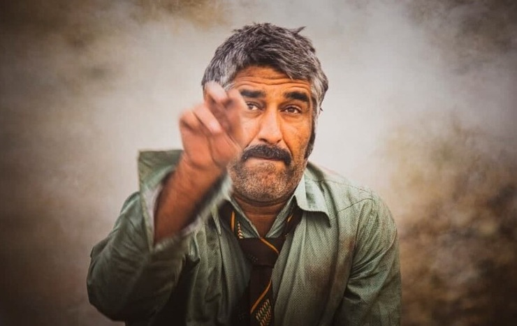 «زیر خاکی» از همان قسمت‌های اول، توانایی بازسازی دقیق و پرجزئیات و بدون سوتی‌های فاحش دهه ۵۰  و رنگ و لعاب پیش از انقلابی کل اثر، توجه را جلب می‌کرد.