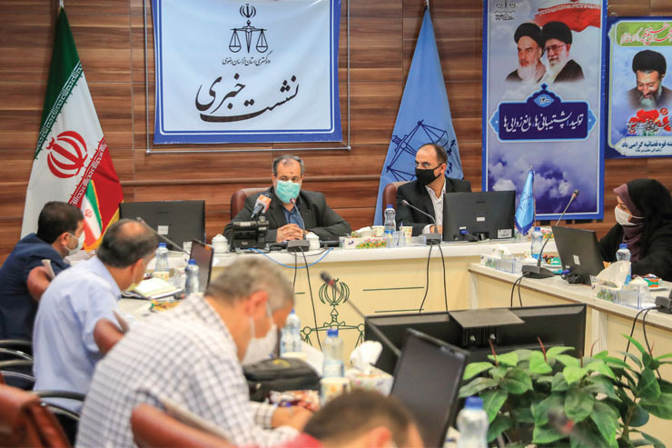 معاون امور اجتماعی و پیشگیری از وقوع جرم دادگستری خراسان رضوی گفت: در روز انتخابات ۱۸۰ گزارش تخلف در استان خراسان رضوی اعلام شده است.