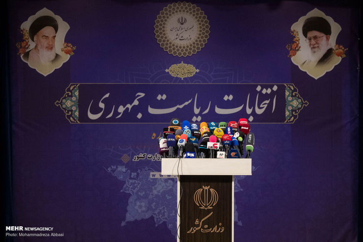 مشاور وزیر کشور در یک گفت‌وگو اینترنتی از طریق شبکه اجتماعی کلاب هاوس، گمانه زنی‌های رسانه‌ها درباره اسامی کاندیداهای احراز صلاحیت شده را رد کرد.