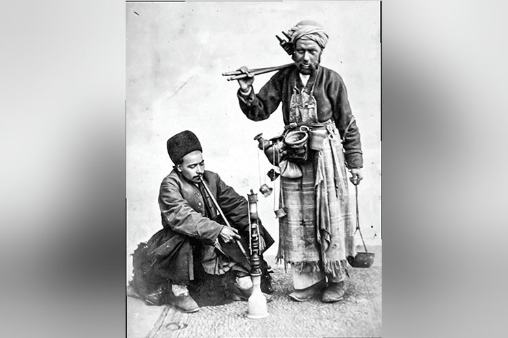 بازخوانی روایت تاریخ ورود توتون به ایران و قیام‌های معترضان به آن در مشهد