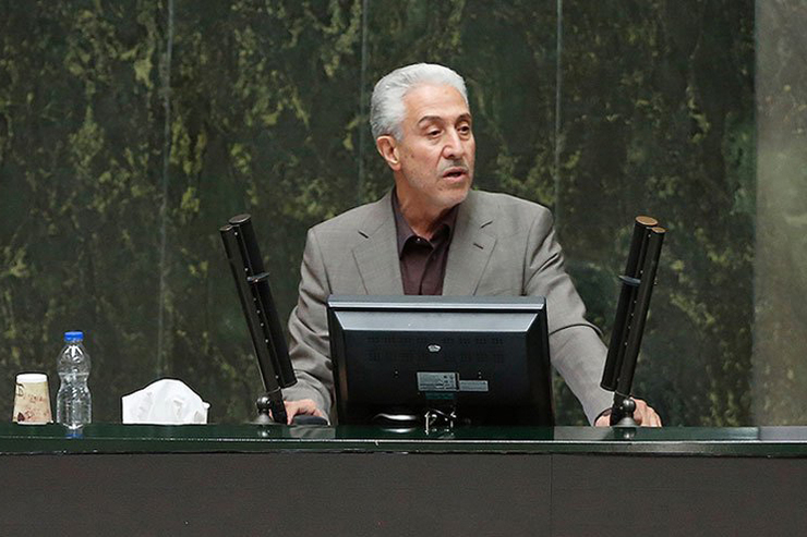 نمایندگان در جلسه امروز از پاسخ وزیر علوم به سوال میرسلیم نماینده تهران، درباره بهره گیری از ۸۰ هزار هیئت علمی دانشگاه‌ها و بیش از ۳ و نیم میلیون دانشجوی کشور برای حل مشکلات کشور قانع نشدند و غلامی دومین کارت زرد خود را از مجلس گرفت.