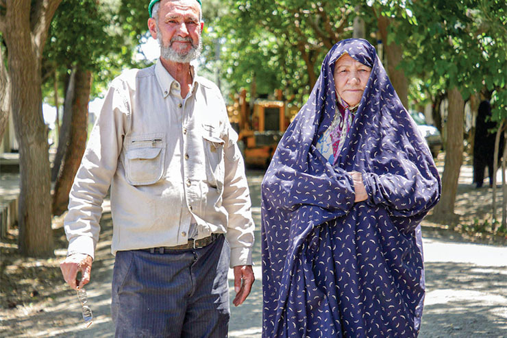 باغدار قدیمی توس برای اولین‌بار محصول پسته را از باغ خود در محله چهاربرج برداشت کرده است.