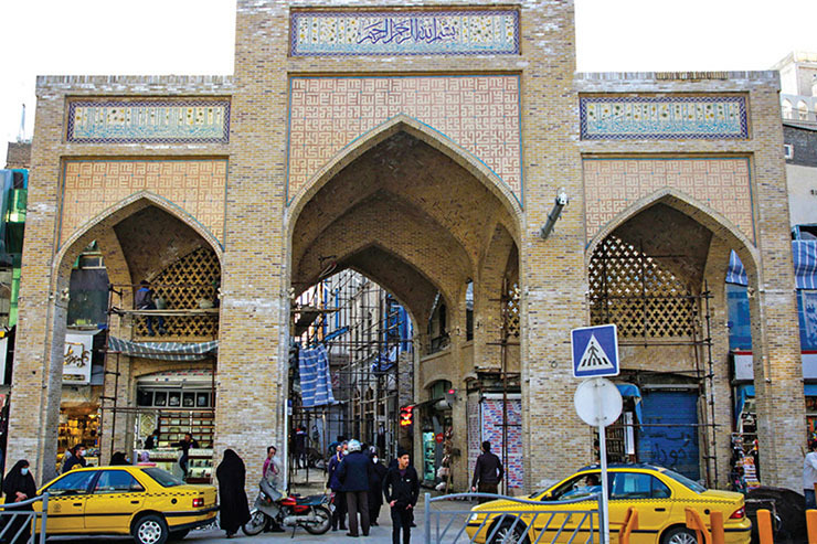 عملیات اجرایی بهسازی و بازپیرایی بازار سرشور مشهد که از مهرماه ۱۳۹۸ آغاز شده بود، احتمالا تا پایان خردادماه ۱۴۰۰ به پایان خواهد رسید.