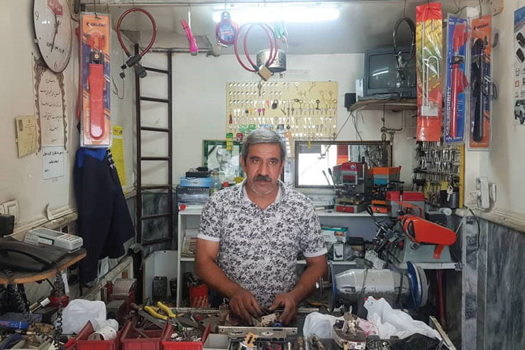 کلیدسازی جلالیان را آن‌هایی که قدیمی محله امام خمینی (ره) هستند به خوبی می‌شناسند. پدر مرحومش و او بیش از ۶۰ سال است به محلی‌ها خدمات‌رسانی کرده اند.